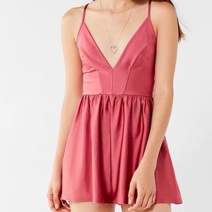 Urban Outfitters Gianni Plunging Romper | M | EUC